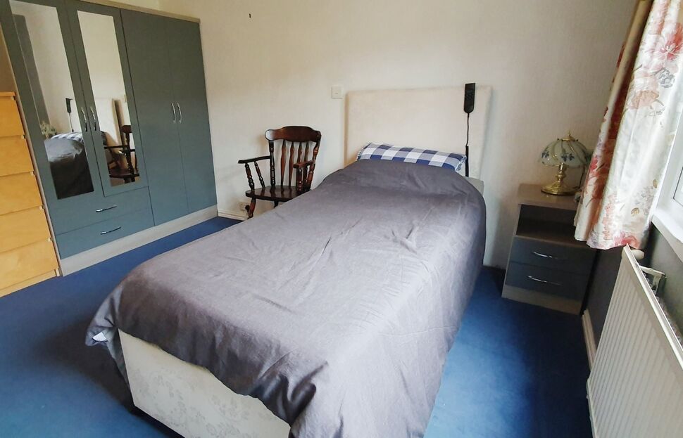 2 bedroom Property for sale, Woodlands Park, Wash Lane, WA16 £85,000