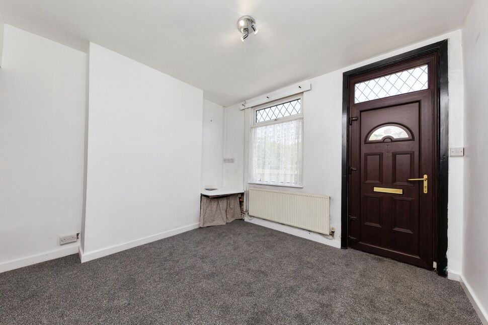 2 bedroom Mid Terrace House to rent, Booth Lane, Middlewich, CW10 £