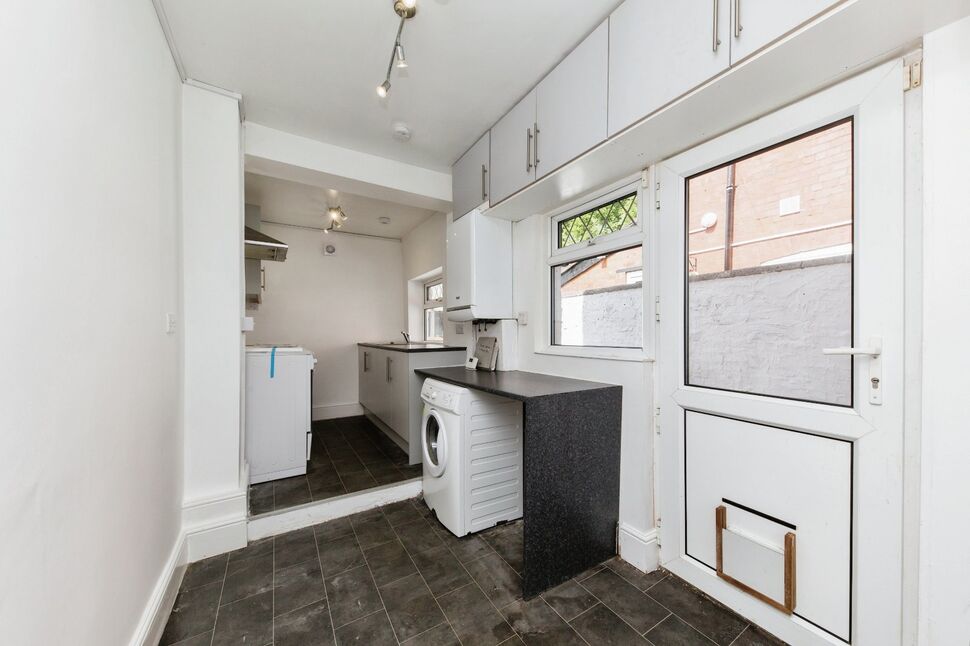 2 bedroom Mid Terrace House to rent, Booth Lane, Middlewich, CW10 £795 pcm