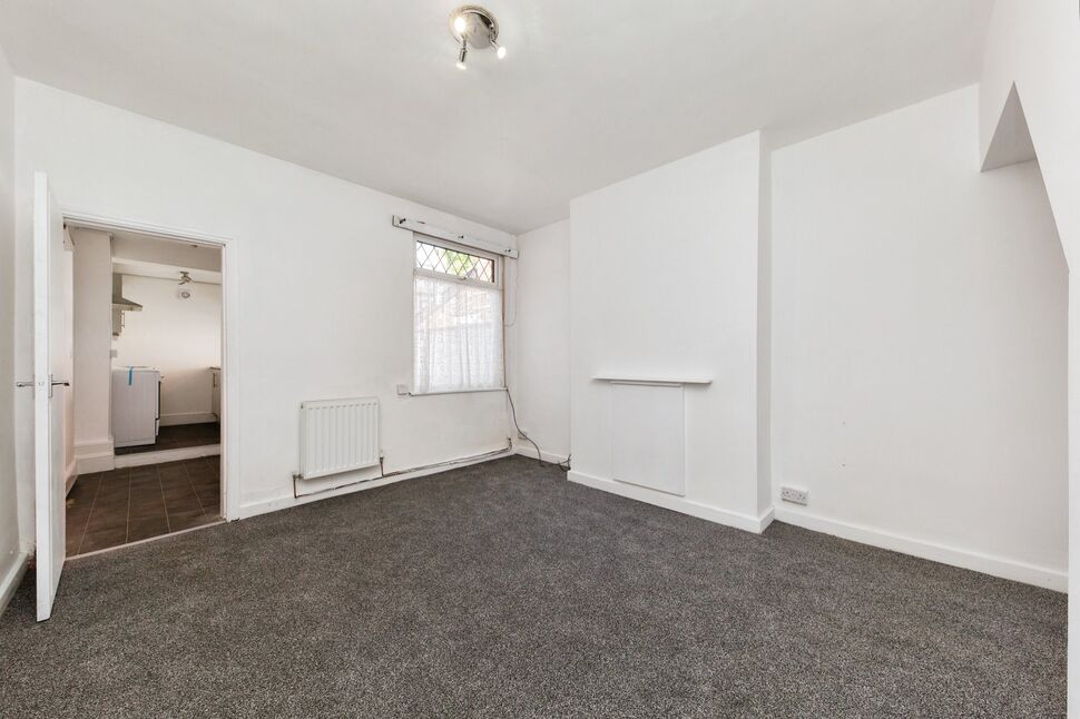 2 bedroom Mid Terrace House to rent, Booth Lane, Middlewich, CW10 £