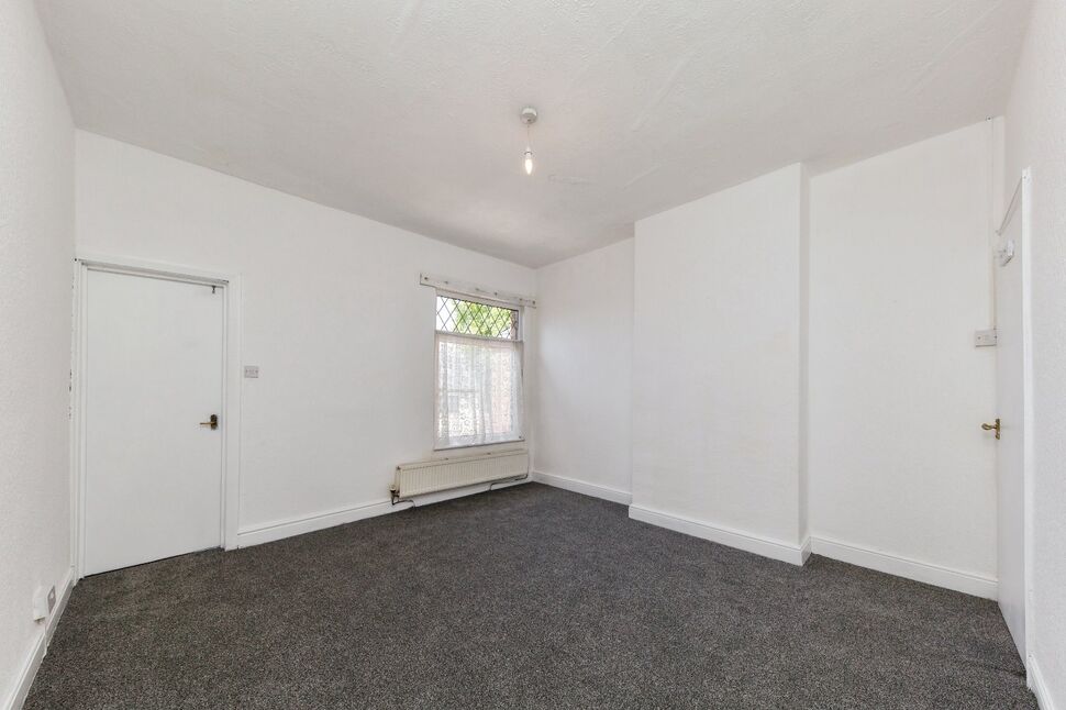 2 bedroom Mid Terrace House to rent, Booth Lane, Middlewich, CW10 £