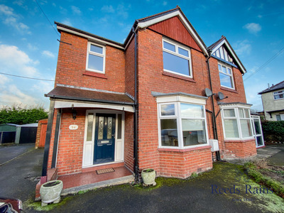 3 bedroom Semi Detached House to rent
