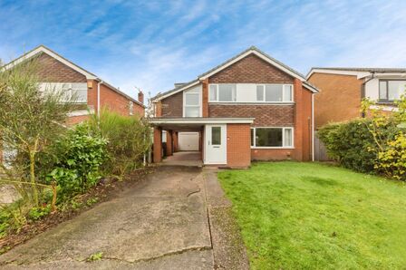 Riverside Crescent, 5 bedroom Detached House for sale, £400,000