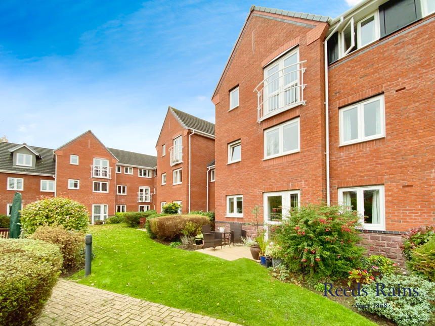 2 bedroom  Flat for sale