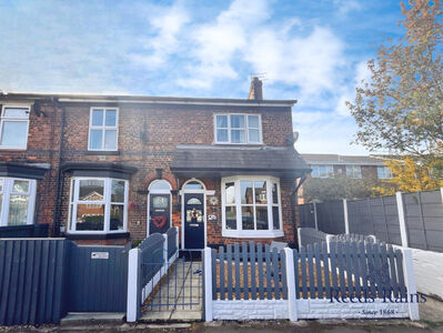 2 bedroom End Terrace House for sale
