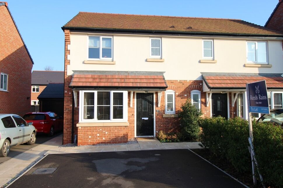 Main image of 3 bedroom Semi Detached House to rent, Dee Avenue, Holmes Chapel, Cheshire, CW4