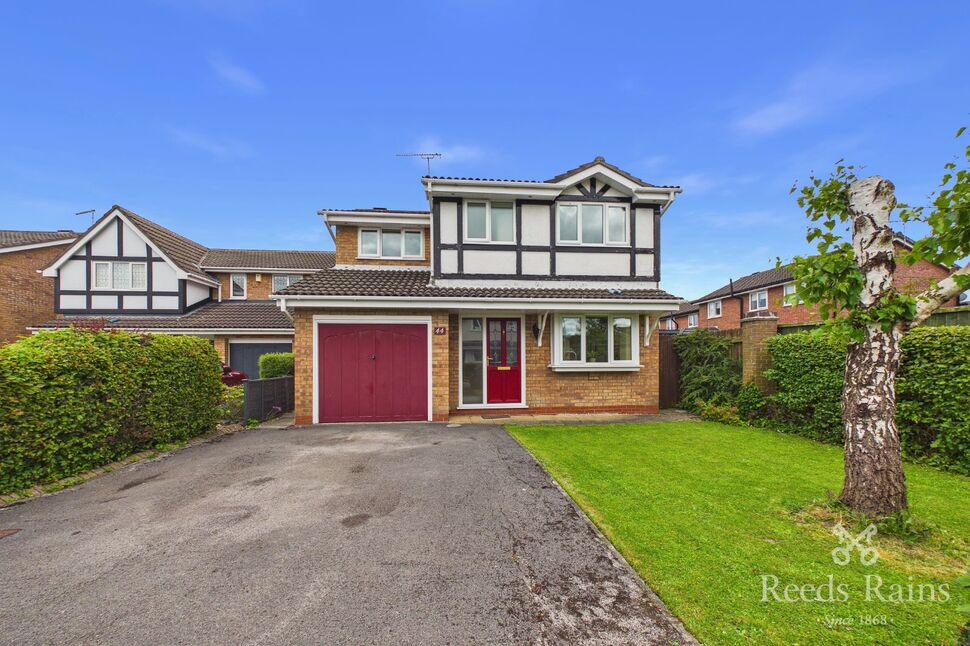 4 bedroom Detached House for sale