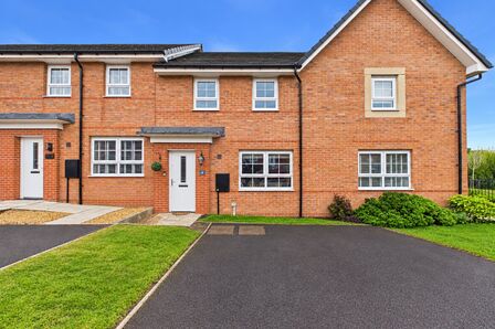3 bedroom Mid Terrace House for sale