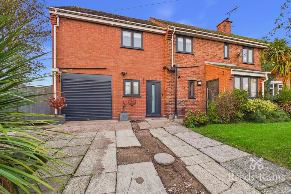 Main image of 5 bedroom Semi Detached House for sale, Wren Avenue, Sproston, Cheshire, CW4