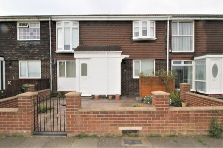 Ely Way, 2 bedroom  Flat to rent, £650 pcm