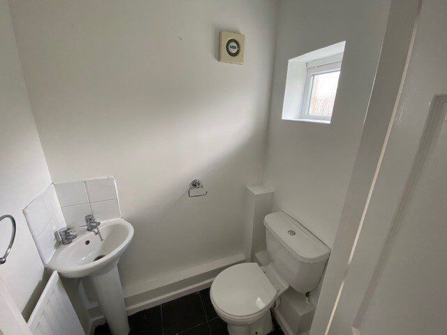 Cloakroom / WC