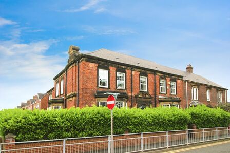 Park Road, 4 bedroom Semi Detached House for sale, £495,000