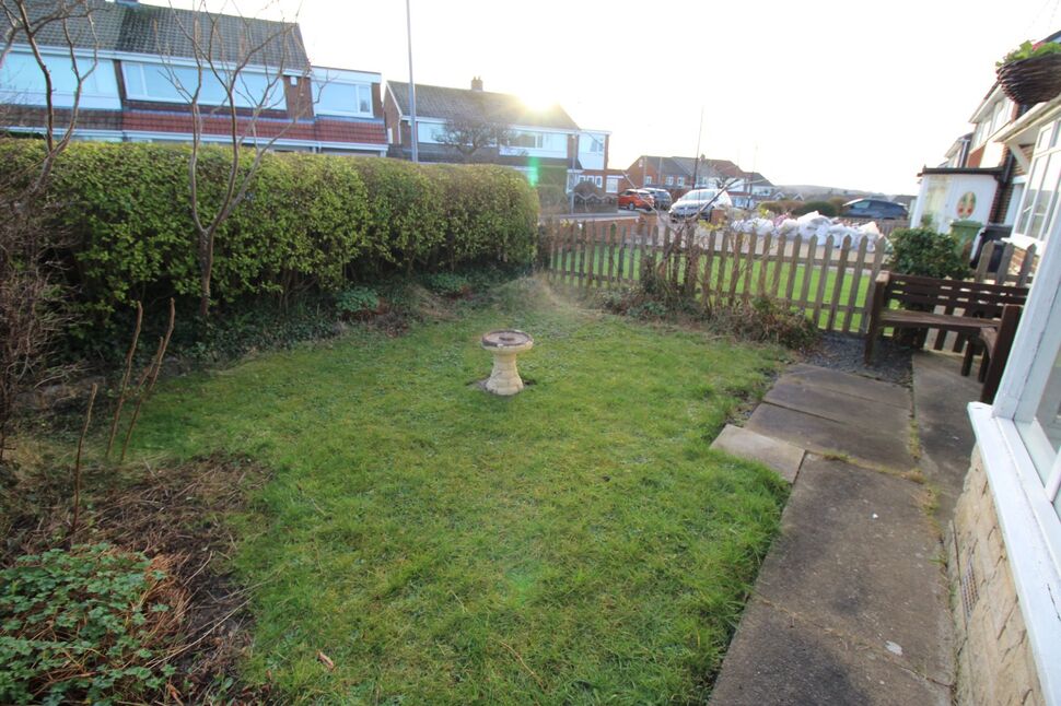 3 bedroom Semi Detached House for sale, Embleton Road, Bill Quay, NE10