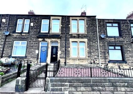 Frazer Terrace, 3 bedroom Mid Terrace House to rent, &pound;895 pcm