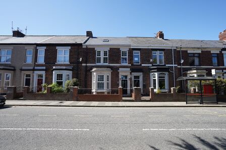 3 bedroom Mid Terrace House for sale