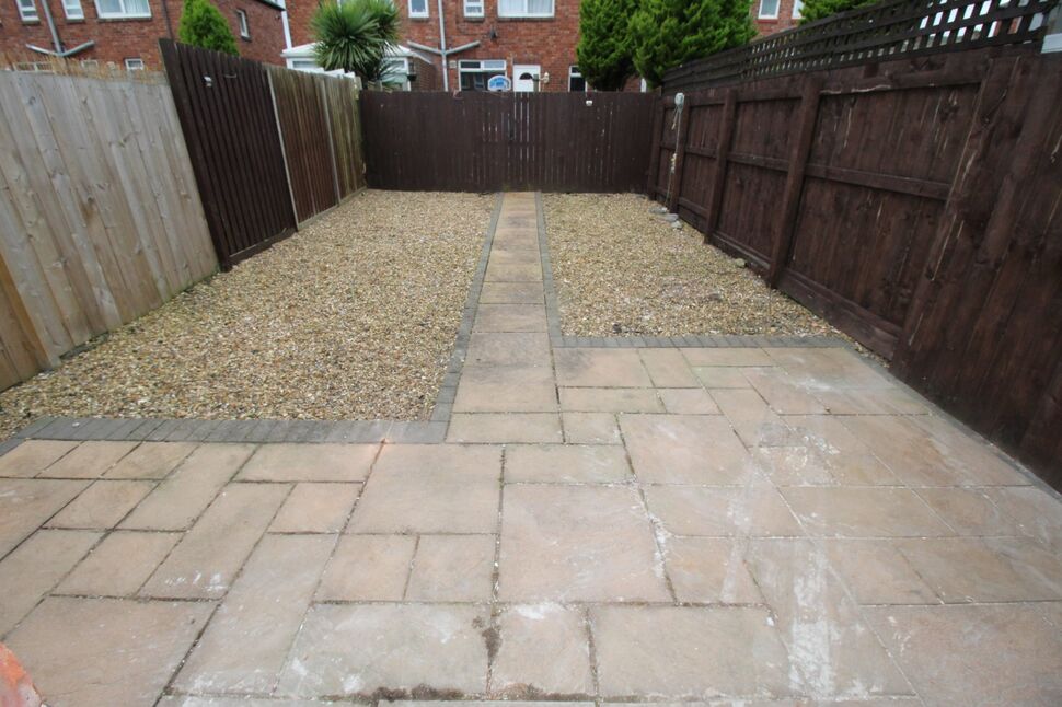 2 bedroom Mid Terrace House for sale, Oxford Crescent, Hebburn, NE31