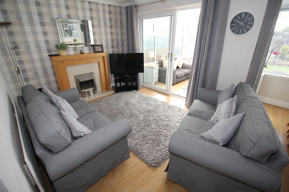 4 bedroom Semi Detached House for sale, Embleton Road, Bill Quay, NE10