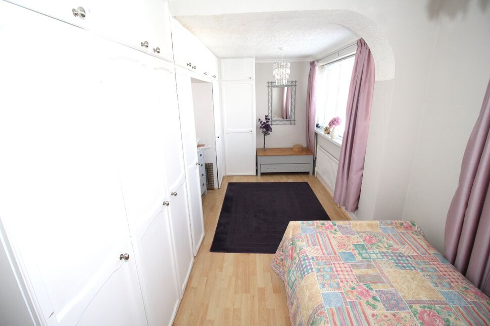 4 bedroom Semi Detached House for sale, Embleton Road, Bill Quay, NE10