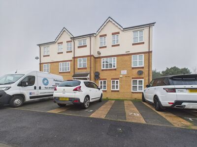Makendon Street, 3 bedroom Flat for sale, &pound;115,000