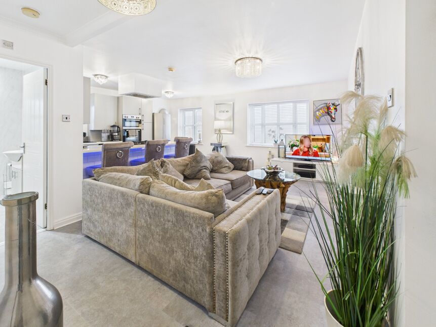 Lounge / Kitchen / Diner