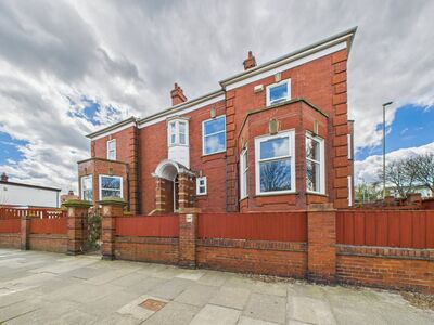 Bents Park Road, 4 bedroom Semi Detached House for sale, £525,000