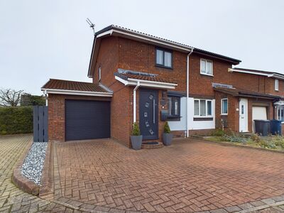 Longdean Close, 2 bedroom Semi Detached House for sale, £189,950