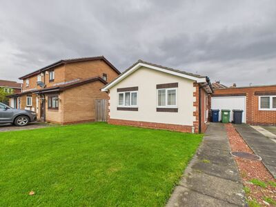 2 bedroom Link Detached Bungalow for sale