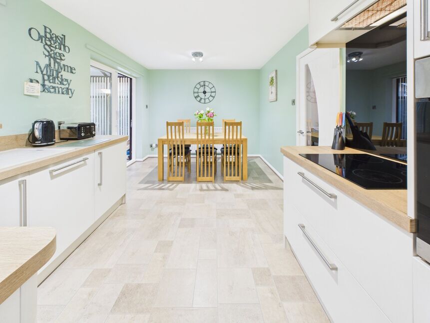 Kitchen / Dining Room