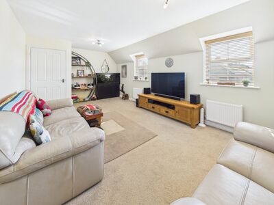 May Close, 2 bedroom  Flat for sale, £95,000