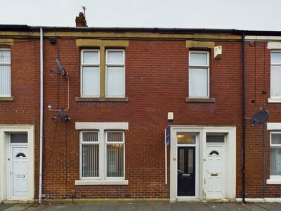 Northbourne Road, 2 bedroom  Flat to rent, £675 pcm