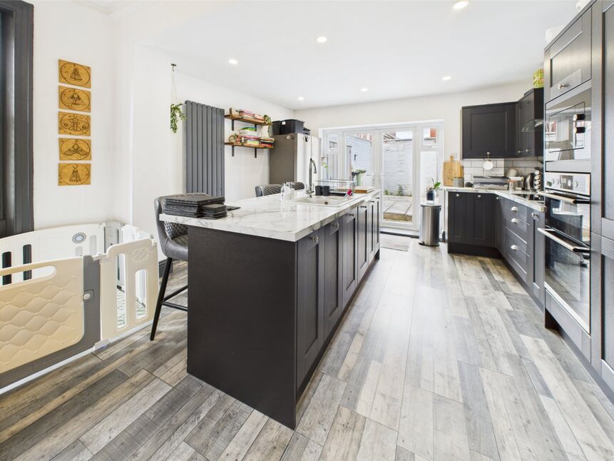 Kitchen / Dining Room