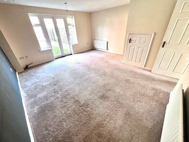 Lounge / Dining Room