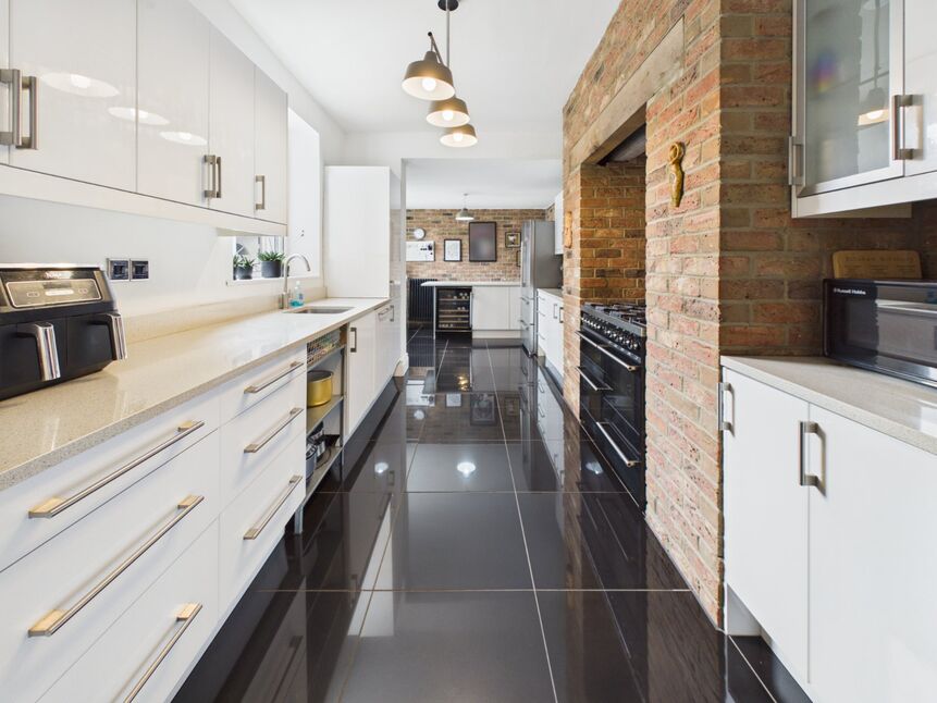 Main image of 5 bedroom End Terrace House for sale, Park Road, Hebburn, Tyne and Wear, NE31