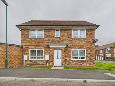 Adair Way, 3 bedroom End Terrace House for sale, £215,000