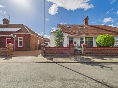 3 bedroom Semi Detached Bungalow for sale