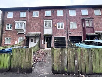 Saxon Way, 3 bedroom Mid Terrace House for sale, &pound;50,000