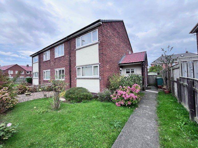Main image of 2 bedroom  Flat to rent, Finchale Road, Hebburn, Tyne and Wear, NE31
