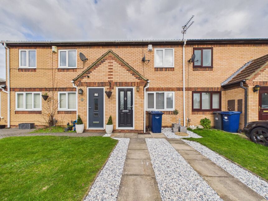 2 bedroom Mid Terrace House for sale