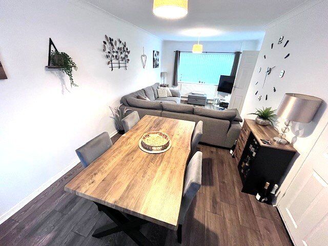 Lounge / Dining Room