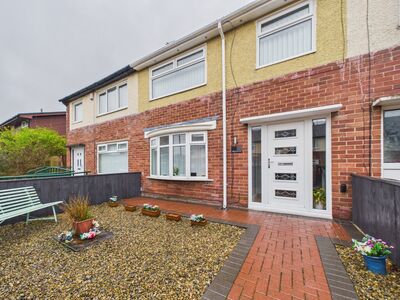 3 bedroom Mid Terrace House for sale