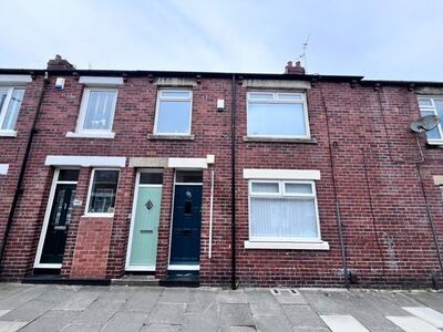 Collingwood Street, 2 bedroom Flat to rent, &pound;650 pcm