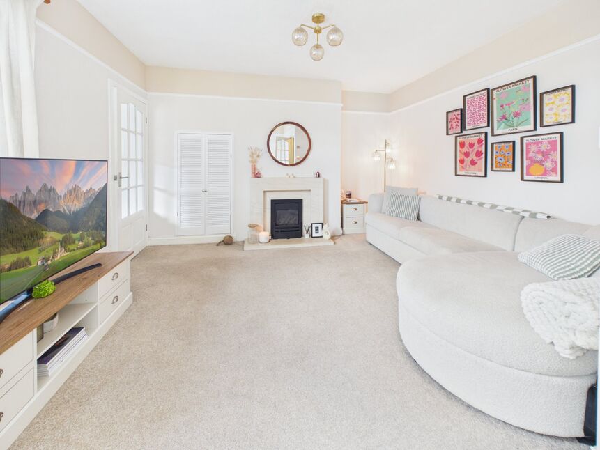 Lounge / Dining Room