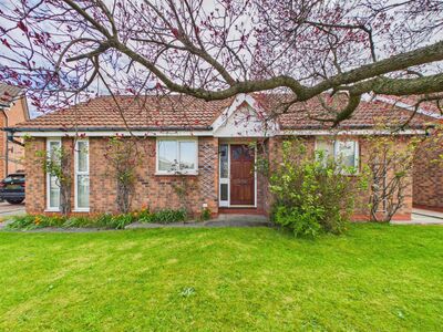 Woodvale Drive, 2 bedroom Detached Bungalow for sale, &pound;230,000