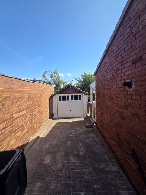Detached Garage