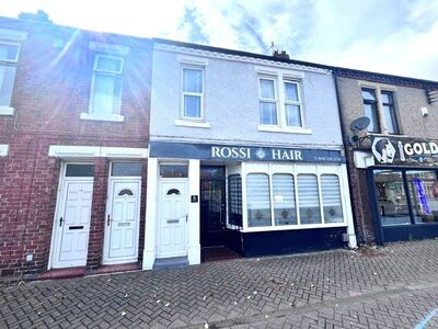 Pages Buildings, 2 bedroom Flat to rent, &pound;650 pcm