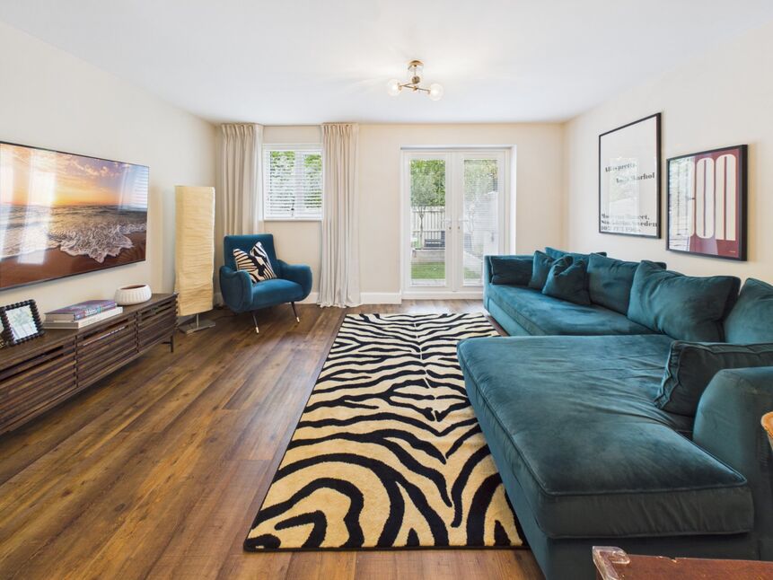 Lounge / Dining Room
