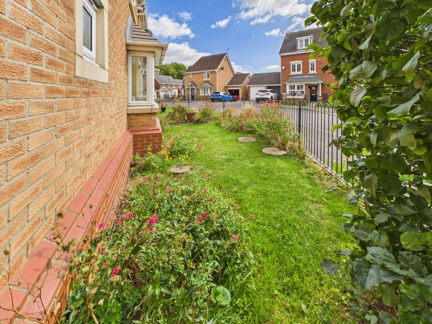 Front / Side Garden