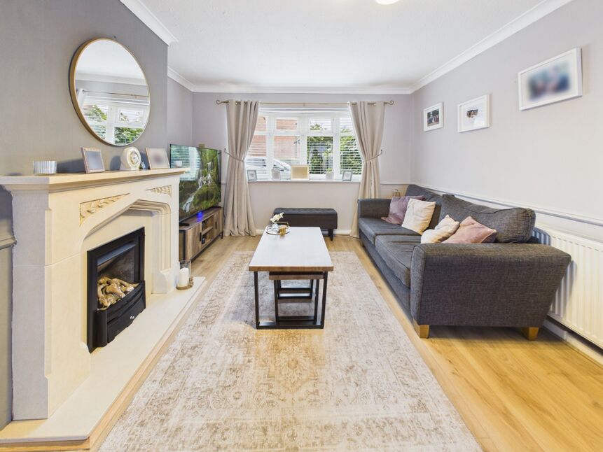 Lounge / Dining Room