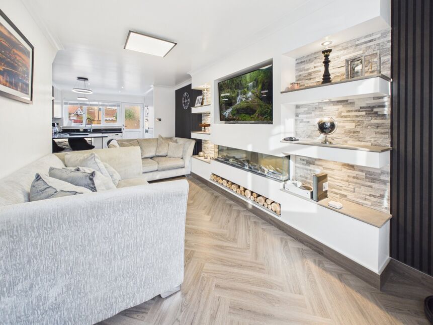 Lounge / Kitchen / Diner