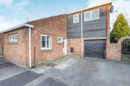 Tannock Road, 3 bedroom End Terrace House to rent, £1,100 pcm